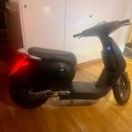 El moped Super Soco CUX