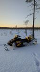 Skidoo Rev Renegade 600H.O utan eller med Dubbeldyna.