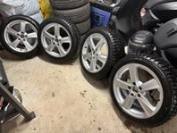 17” Audi original alu-fälgar med stort sett nya dubbdäck