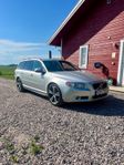 Volvo V70 2.5T Momentum, R-Design ev byte 