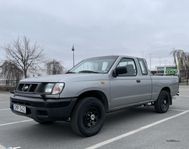 Nissan Navara King Cab 2.4