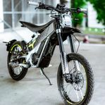 Talaria XXX Supermotard-moppe