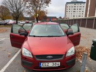 Ford Focus 5-dörrars 1.8 Flexifuel