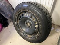 Dubbdäck Goodyear UltraGrip Ice Arctic 185/60 R15