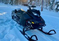 Ski-Doo backcountry XRS 154” 850 E-Tec