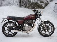 Yamaha SR400 