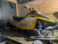 skidoo xrs 800