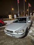 Volvo V70 2.4