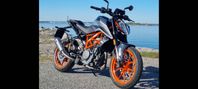 KTM DUKE 390 