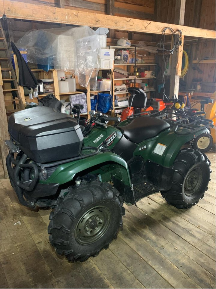 Yamaha Grizzly 450. Plog m.m.