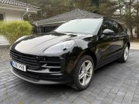 Porsche Macan PDK adaptiv farthållare apple carplay