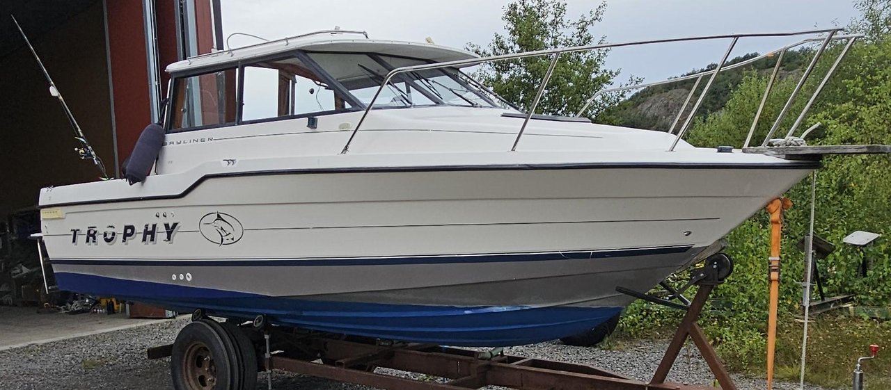 Bayliner Trophy 2359 Ny renov...