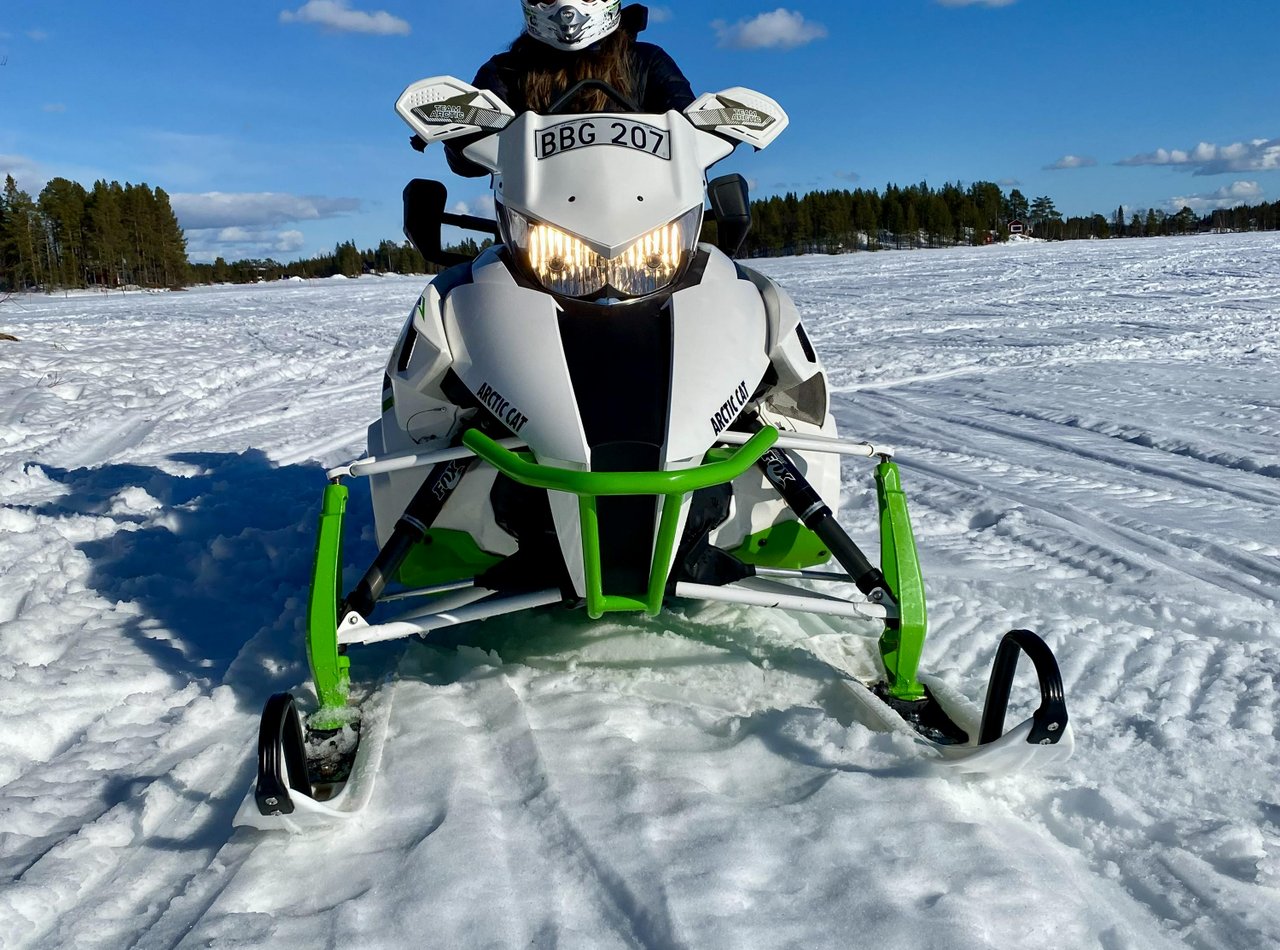 Skoter Arctic Cat M8000 SNO P...