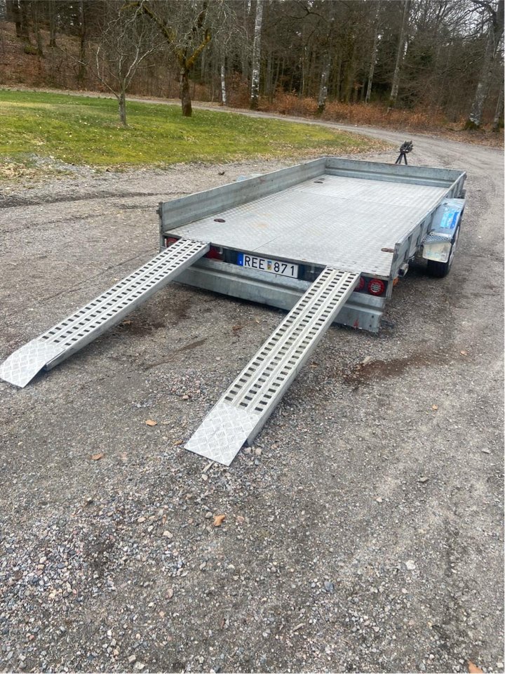 Transport släp 4x2 m flak