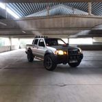 Nissan Duoble Cab Navara 2003 A-Traktor