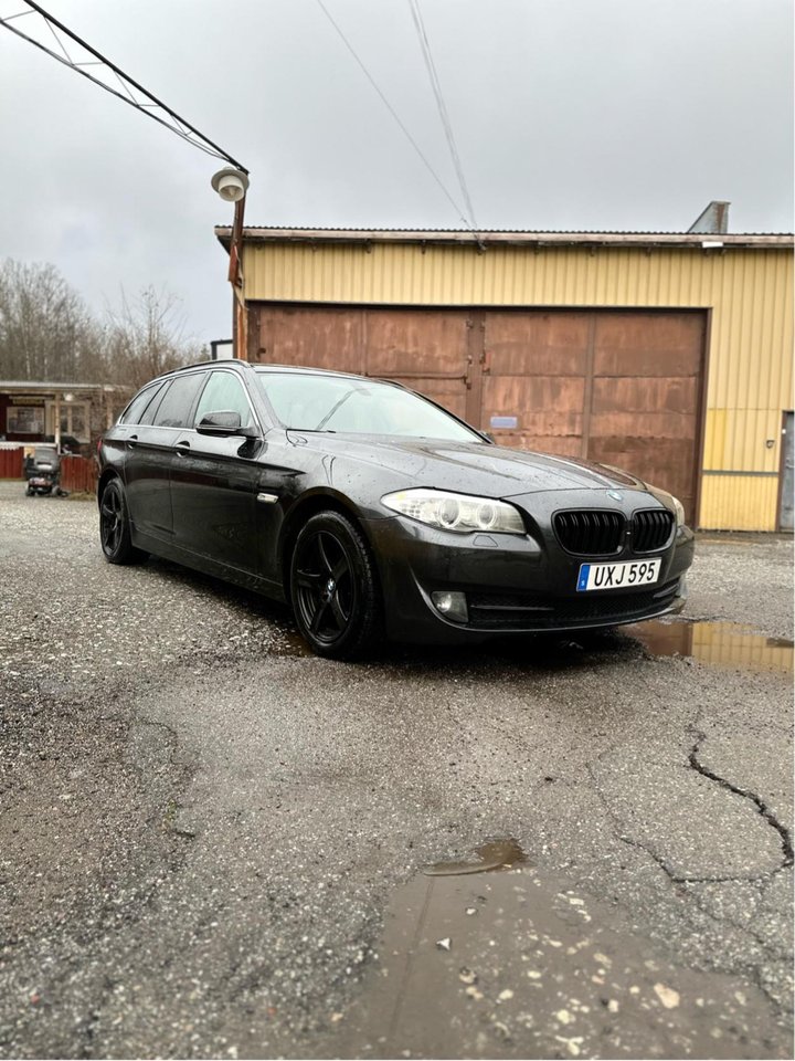 BMW 520d A-traktor 2011