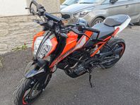 KTM Duke 125