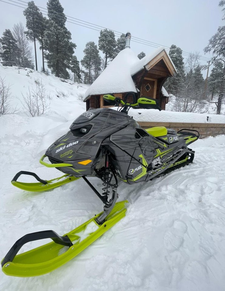 Ski-doo summit 850 e-tec Turbo 