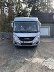 Hymer B 704 SL,  -  5 bältes- och säng-platser