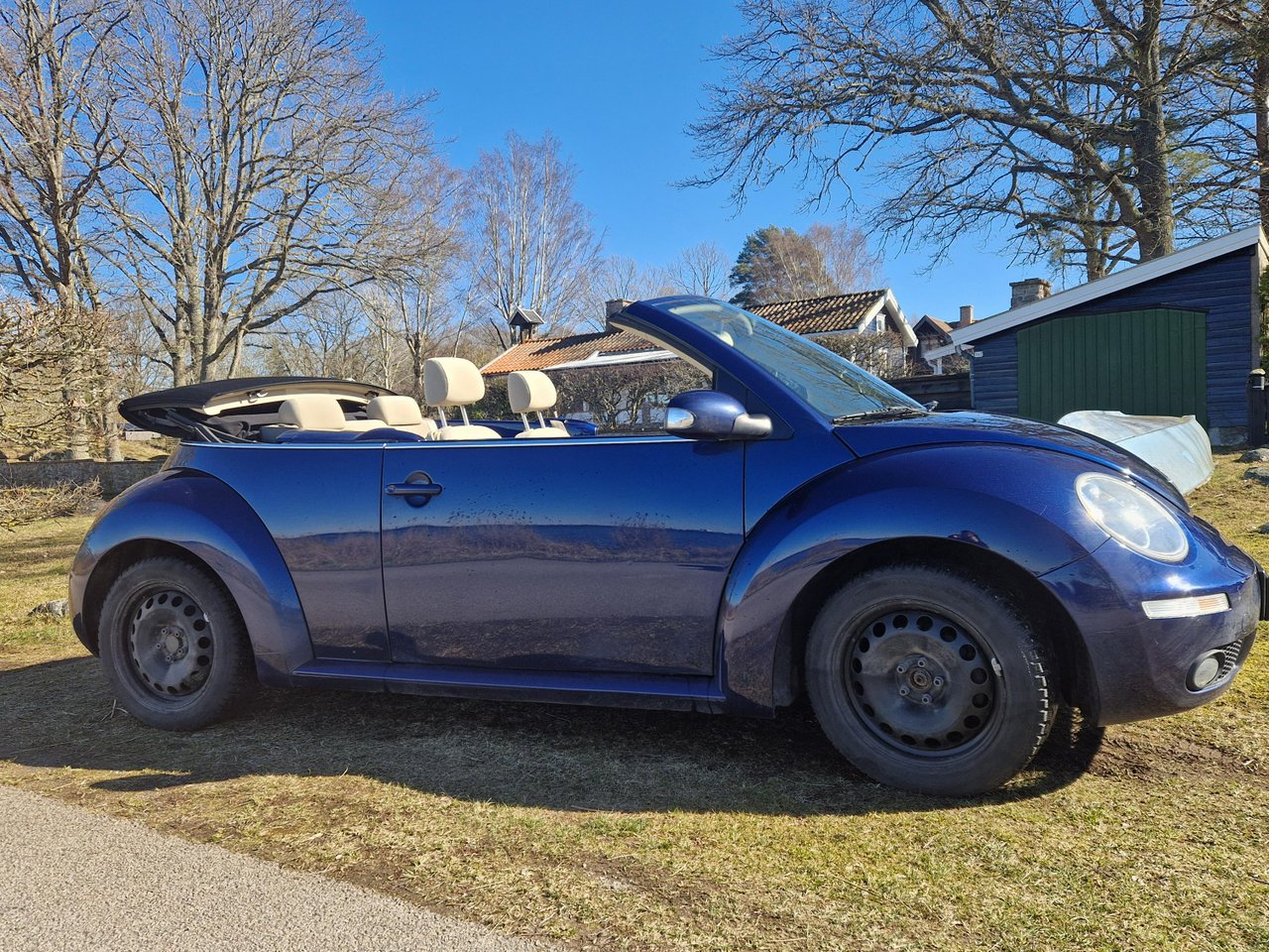 Volkswagen New Beetle Cabriol...