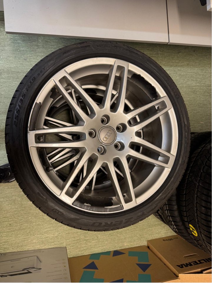 Audi fälgar 19 tum Pirelli so...