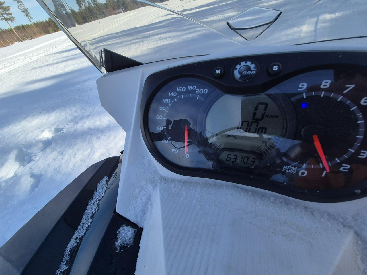 Ski-doo summit x 800 e-tec 15...