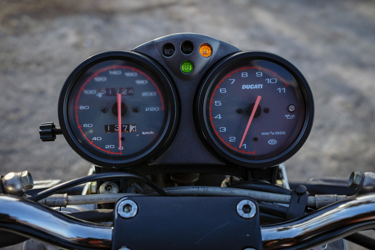 Ducati MONSTER 600 