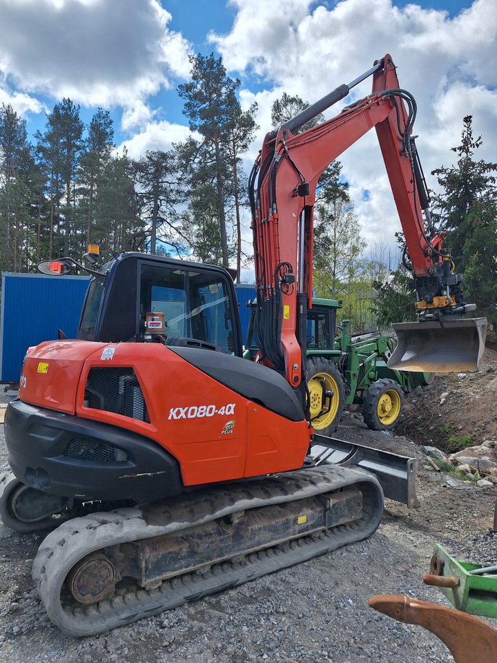 Uthyres: Grävmaskin 8 Ton, Ku...