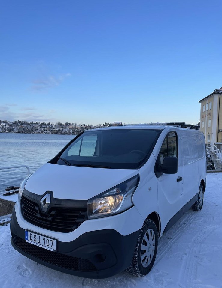 Renault trafic Skåpbil 2.7t 1...