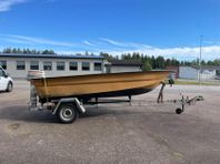 Ryds 4.3m & Johnson 25 hk med 80km trailer 5.5m
