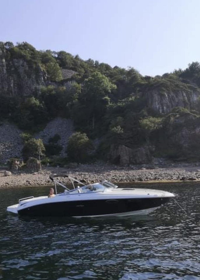 Mycket fin Sea Ray 240 SunSpo...