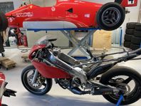 Classic racing, super mono / 250cc 2t