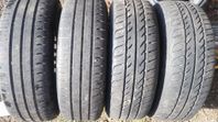Däck  4 st 185/60 15     samt 1 st 195/65 15