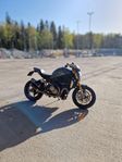 Ducati monster 1200s