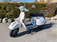 Piaggo Vespa PX200E