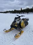 Ski doo summit 800 e-tec Ev byte