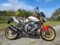 Yamaha FZ8 Jubileumsmodell. Extremtutrustad!