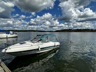 Bayliner Capri Cuddy 2052