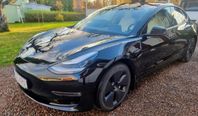 Tesla Model 3 Long Range AWD 440hk Autopilot