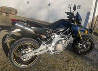 Aprilia Dorsoduro 750 