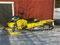 Ski-Doo Summit T3 800 etec -16 220 mil