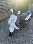 Vit Peugeot kisbee 2021