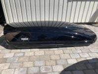Uthyres: Extra stor takbox Thule + lastbågar