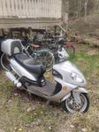 Baotian Sport Scooter 125cc 2006 som ny endast 57 mil