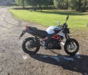 Aprilia shiver 900