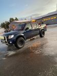 Nissan navara LE a-traktor