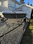 Flipper 605 WA Mercury 150 hk Thule trailer 80 kmh