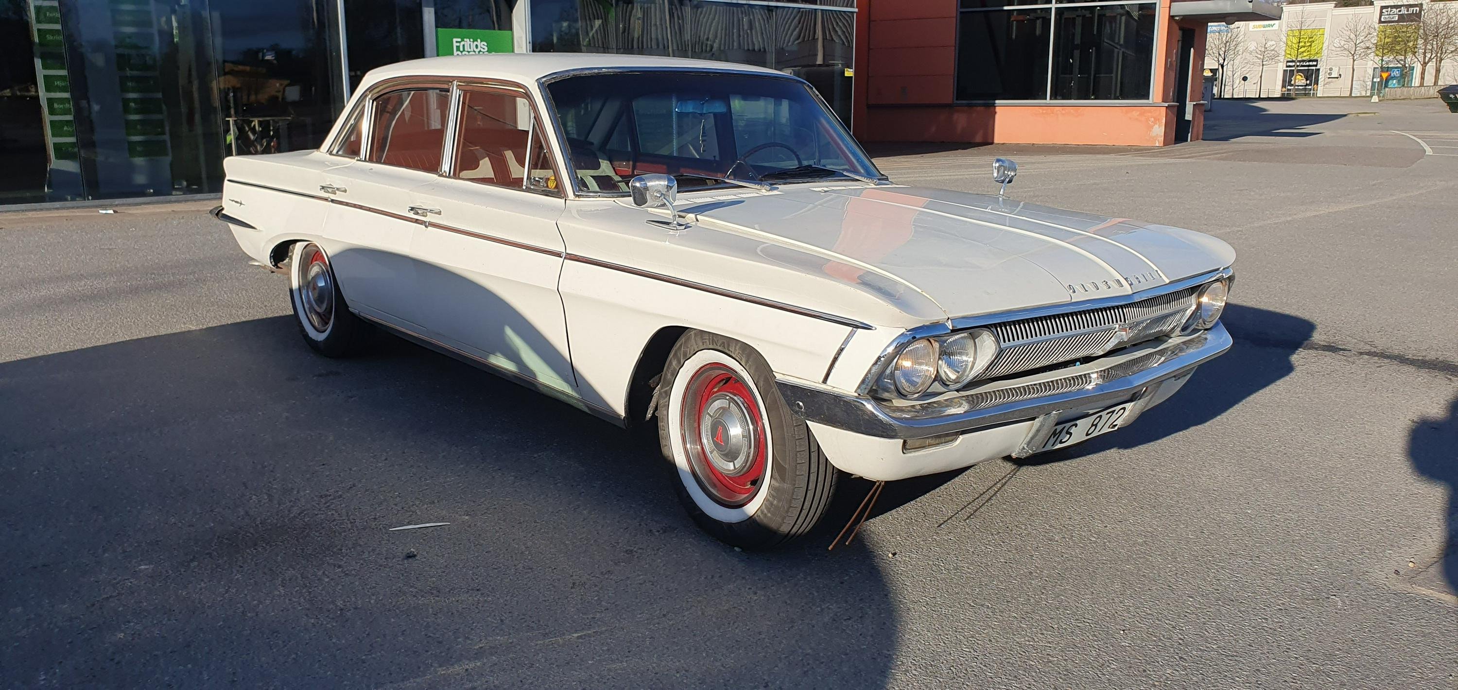 Oldsmobile F-85 Deluxe Sedan 3.5 V8 Hydra-Matic, 3-trinn, 157hk, 1962