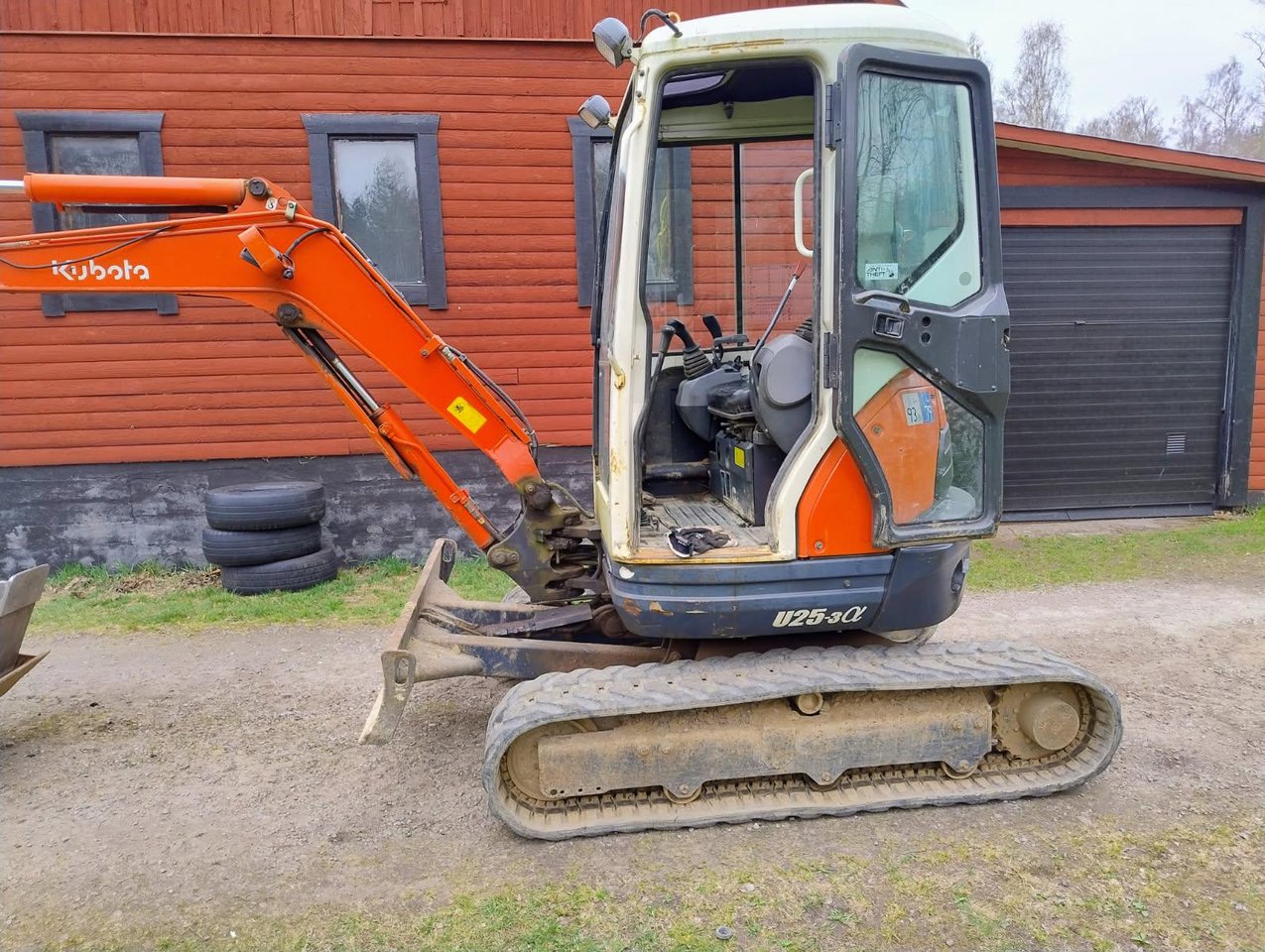 Minigrävare 2550kg 2 skopor t...