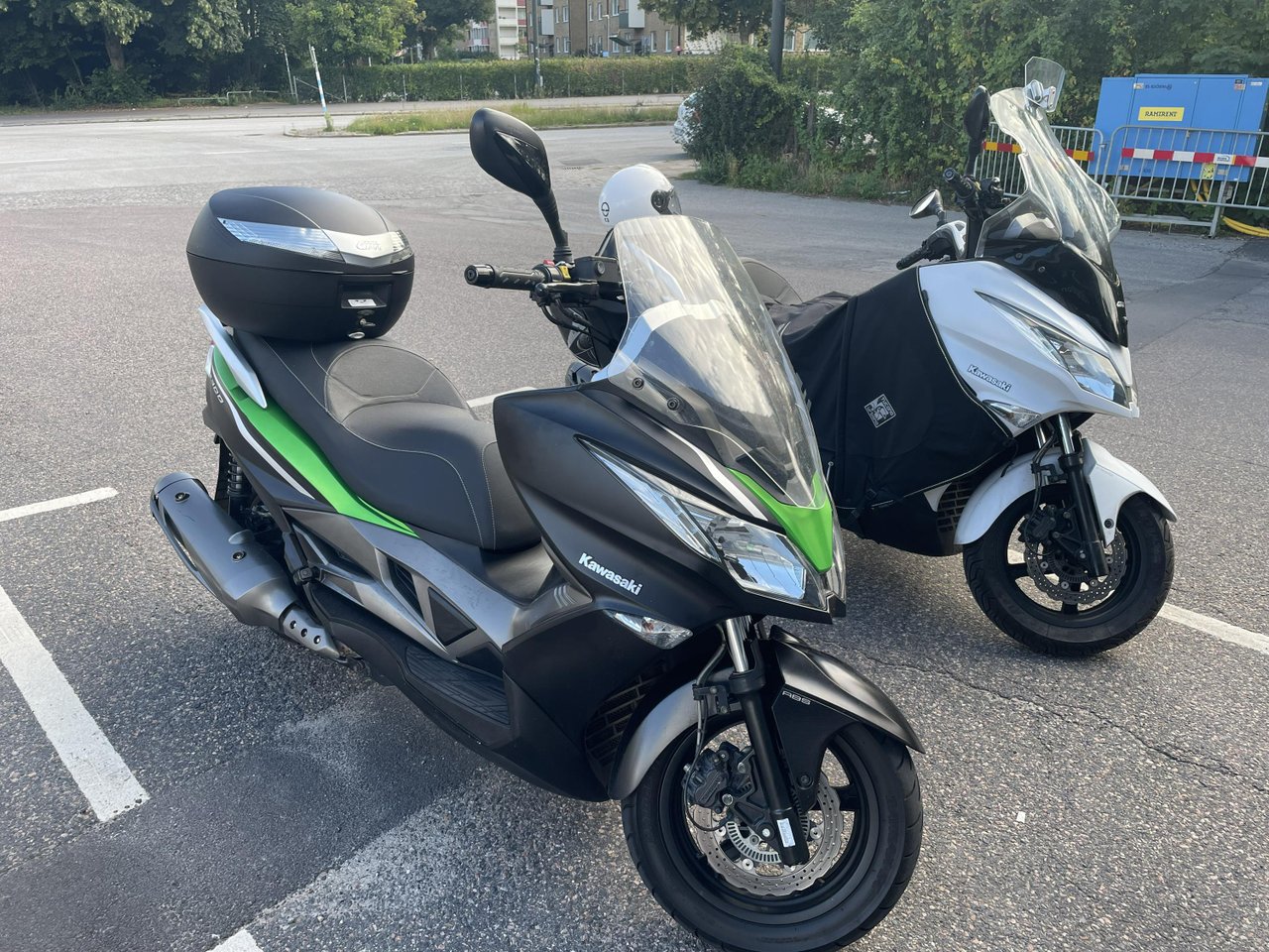 Kawasaki J300